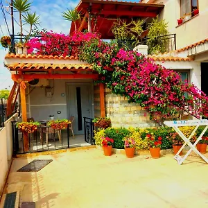 Pensión Heljos, Vlorë